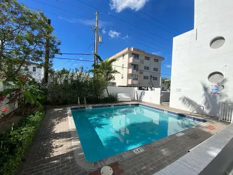 7832 Collins Avenue Miami Beach FL 33141