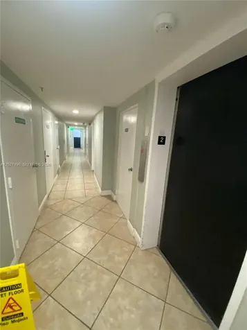 7832 Collins Avenue Miami Beach FL 33141
