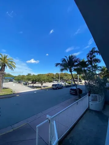 7832 Collins Avenue Miami Beach FL 33141