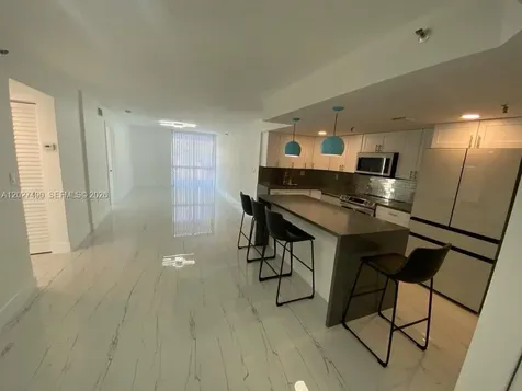 7832 Collins Avenue Miami Beach FL 33141