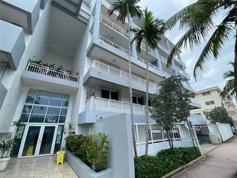 7832 Collins Avenue Miami Beach FL 33141