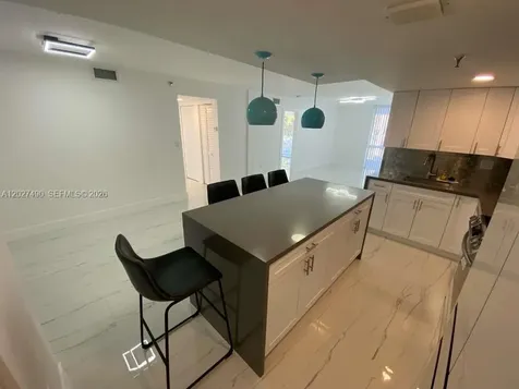 7832 Collins Avenue Miami Beach FL 33141