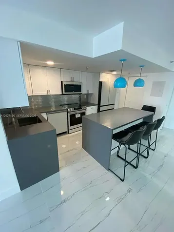7832 Collins Avenue Miami Beach FL 33141