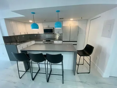 7832 Collins Avenue Miami Beach FL 33141
