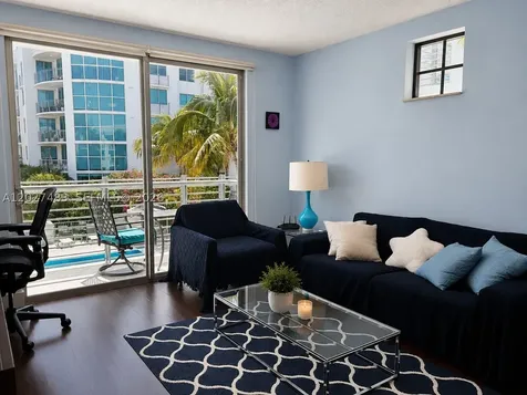 110 Washington Avenue Miami Beach FL 33139