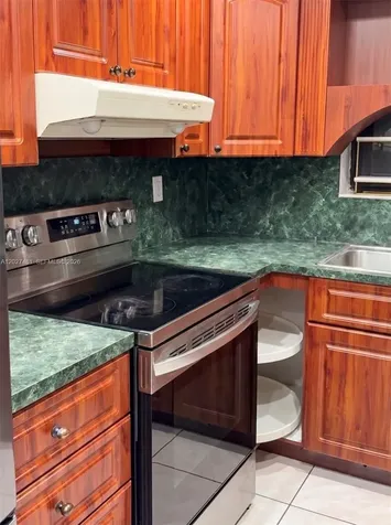 1300 NE 203rd Street Miami FL 33179