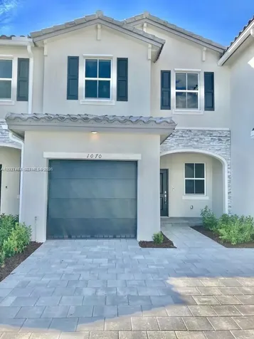1070 SE 26th Terrace Homestead FL 33035