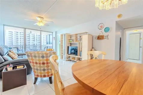 2655 Collins Avenue Miami Beach FL 33140
