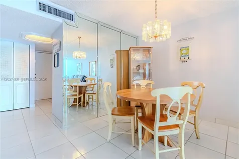 2655 Collins Avenue Miami Beach FL 33140
