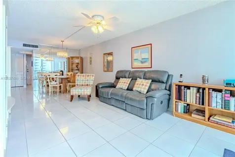 2655 Collins Avenue Miami Beach FL 33140