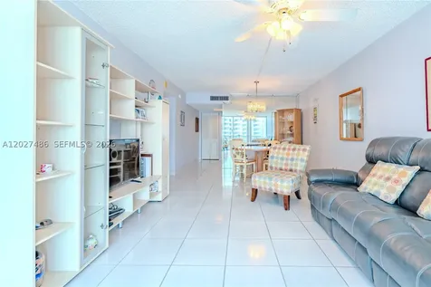 2655 Collins Avenue Miami Beach FL 33140