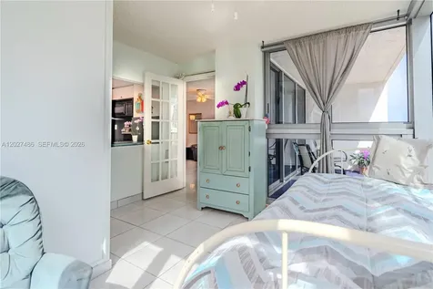 2655 Collins Avenue Miami Beach FL 33140