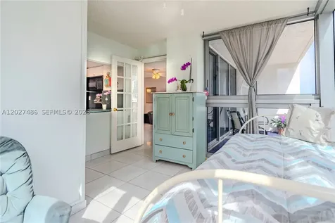 2655 Collins Avenue Miami Beach FL 33140