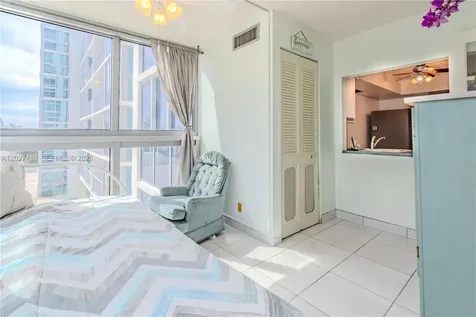 2655 Collins Avenue Miami Beach FL 33140