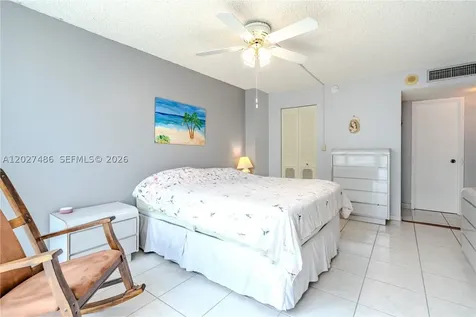 2655 Collins Avenue Miami Beach FL 33140