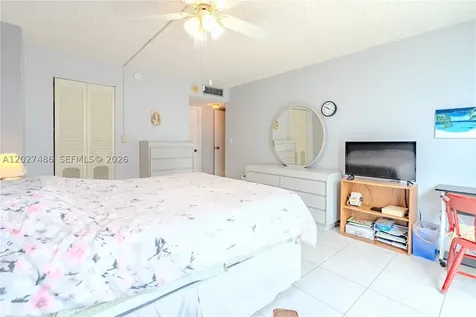 2655 Collins Avenue Miami Beach FL 33140