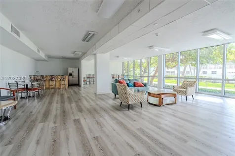 2655 Collins Avenue Miami Beach FL 33140