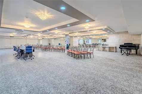 2655 Collins Avenue Miami Beach FL 33140