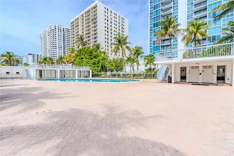 2655 Collins Avenue Miami Beach FL 33140