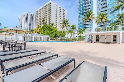 2655 Collins Avenue Miami Beach FL 33140