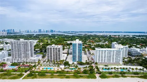 2655 Collins Avenue Miami Beach FL 33140