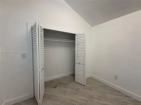 6753 SW 39th Terrace Miami FL 33155