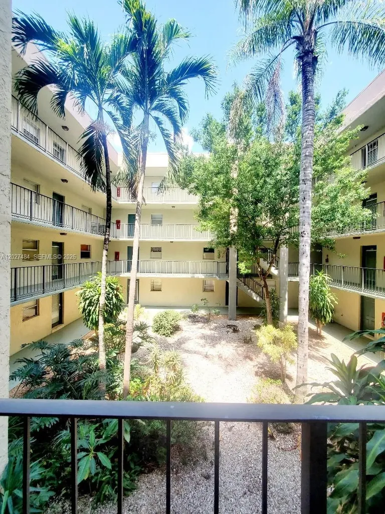 1810 SW 81st Avenue North Lauderdale FL 33068