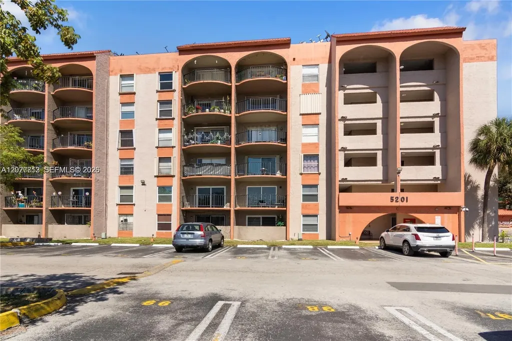 5201 NW 7th Street Miami FL 33126
