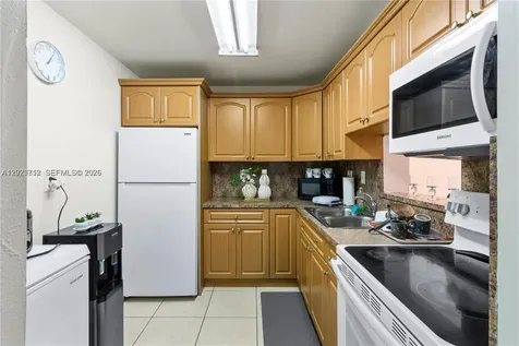 5201 NW 7th Street Miami FL 33126