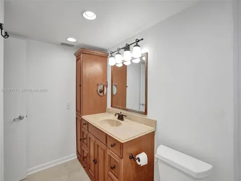 4600 SW 67th Avenue Miami FL 33155
