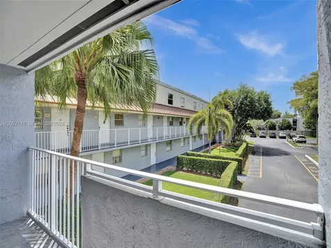 4600 SW 67th Avenue Miami FL 33155