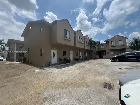 5694 W 25th Court Hialeah FL 33016