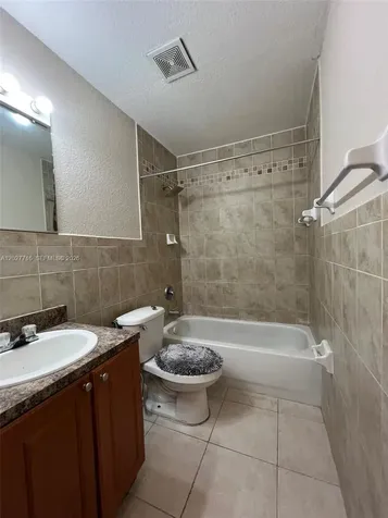5694 W 25th Court Hialeah FL 33016