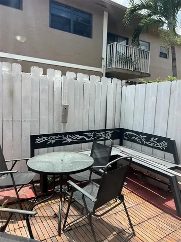 5694 W 25th Court Hialeah FL 33016