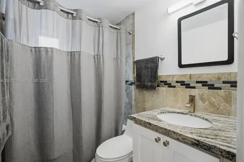 5530 SW 76th Street Miami FL 33143