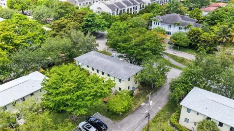 5530 SW 76th Street Miami FL 33143