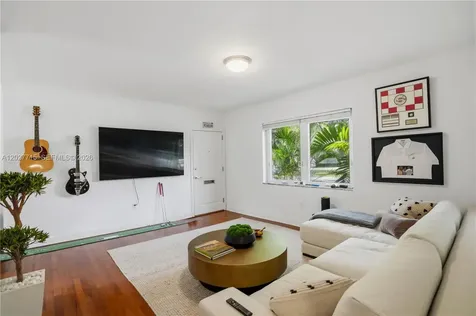 5530 SW 76th Street Miami FL 33143