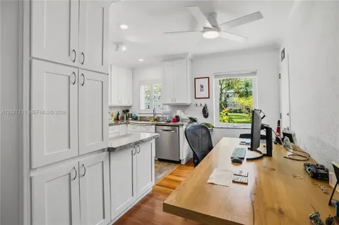5530 SW 76th Street Miami FL 33143