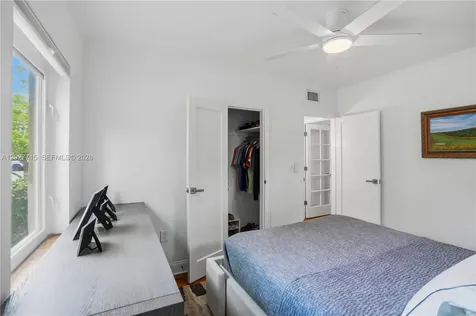 5530 SW 76th Street Miami FL 33143