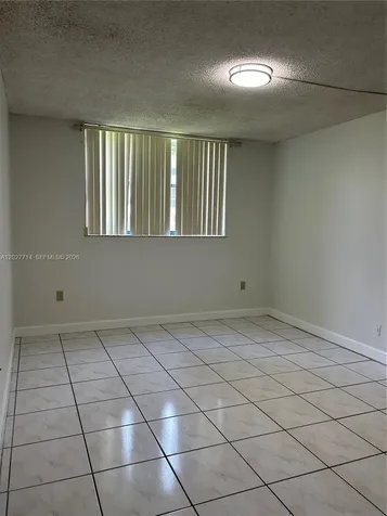 Miami FL 33193