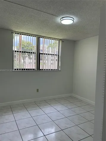 Miami FL 33193