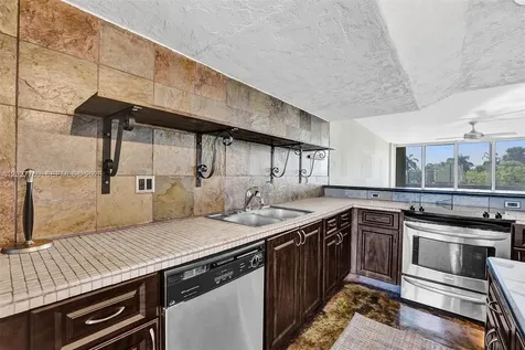 1401 S Federal Highway Boca Raton FL 33432