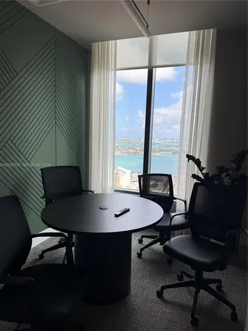 121 NE 5th Street Miami FL 33132