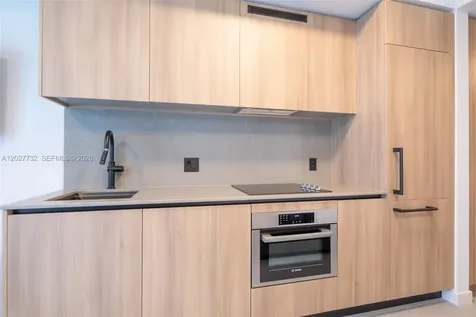 121 NE 5th Street Miami FL 33132