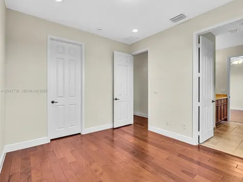 8420 NW 33rd Street Cooper City FL 33024