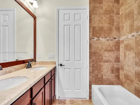 8420 NW 33rd Street Cooper City FL 33024