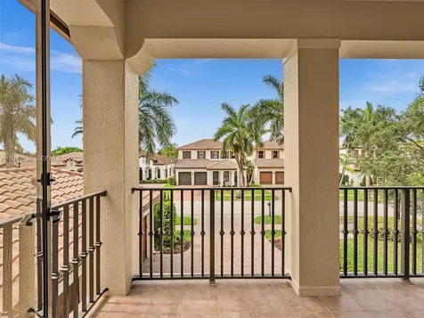 8420 NW 33rd Street Cooper City FL 33024