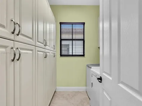8420 NW 33rd Street Cooper City FL 33024