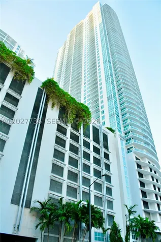 951 Brickel Miami FL 33131
