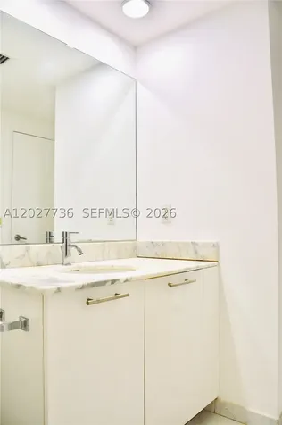 951 Brickel Miami FL 33131